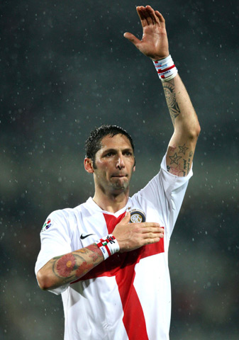 年轻门将迅速成长，被誉为未来之星