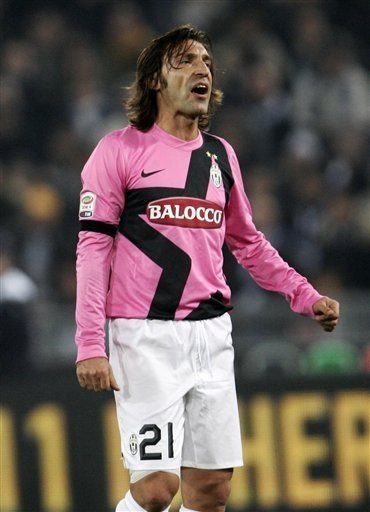 国乒输单打！王皓盯着王楚钦心事重重，梁靖崑技不如人：没好办法