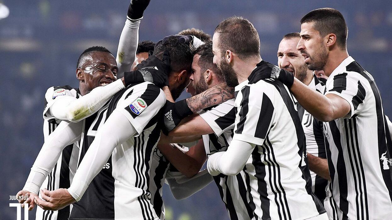 网球ATP年终总决赛：奥热-阿利亚西姆胜兹韦列夫