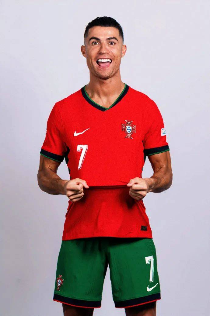 颜骏凌：赢下德比提升了我们的信心，球队每年的目标都是争冠