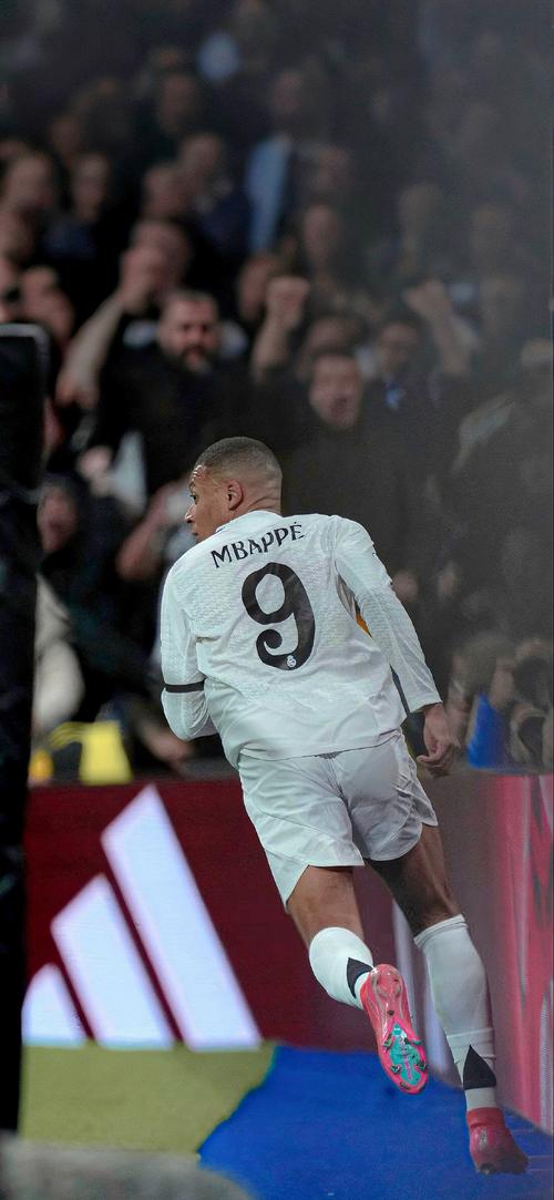 罗马诺：迈尼昂与米兰续约谈判停滞，但他与国米没有任何接触