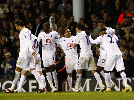 足球俱乐部财务与引援策略分析