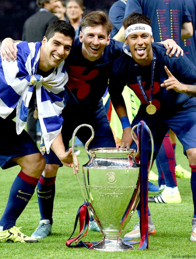 斯帕莱蒂：伊尔迪兹续约不归我管；若国家队需要愿意提供帮助