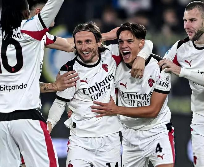 英超本周最佳阵容：曼城三人表现出色，但布鲁诺抢尽风头