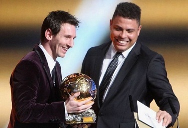 外媒：下赛季欧冠联赛阶段用球将采用白+薄荷绿+紫创新配色