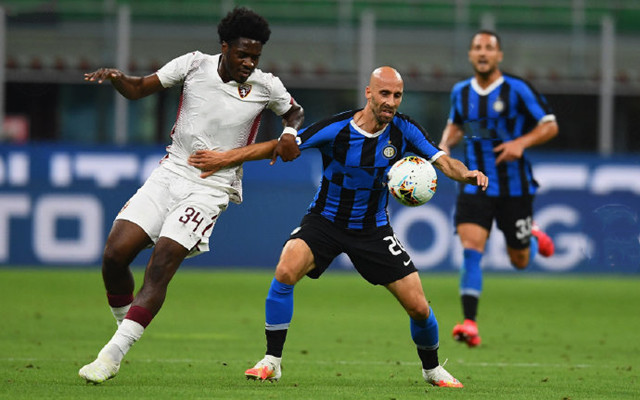 每体：巴萨仍在关注凯恩，等待他和拜仁的最终动向